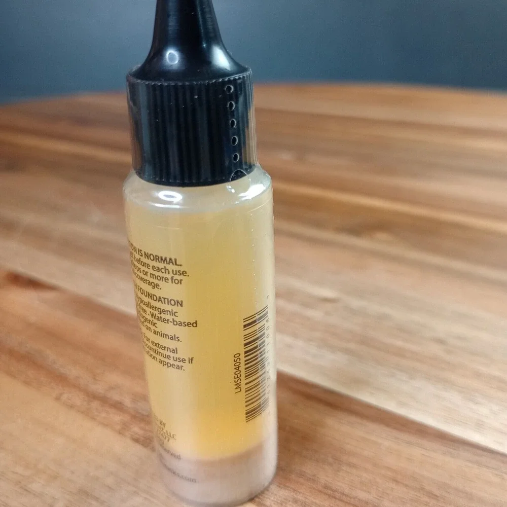 Luminess Advanced Silk 4-In-1 Airbrush Foundation Shade 040 New Sealed .50 Fl Oz